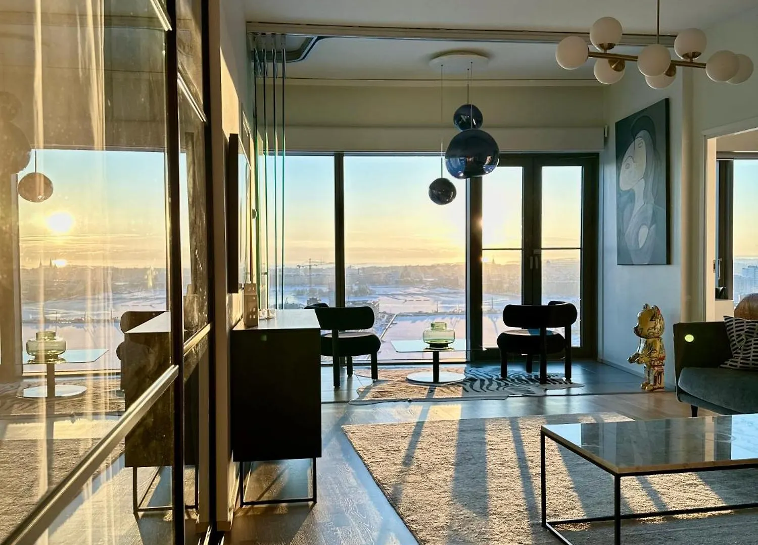 Luxury Skyscraper Apartment With Amazing View Over 헬싱키