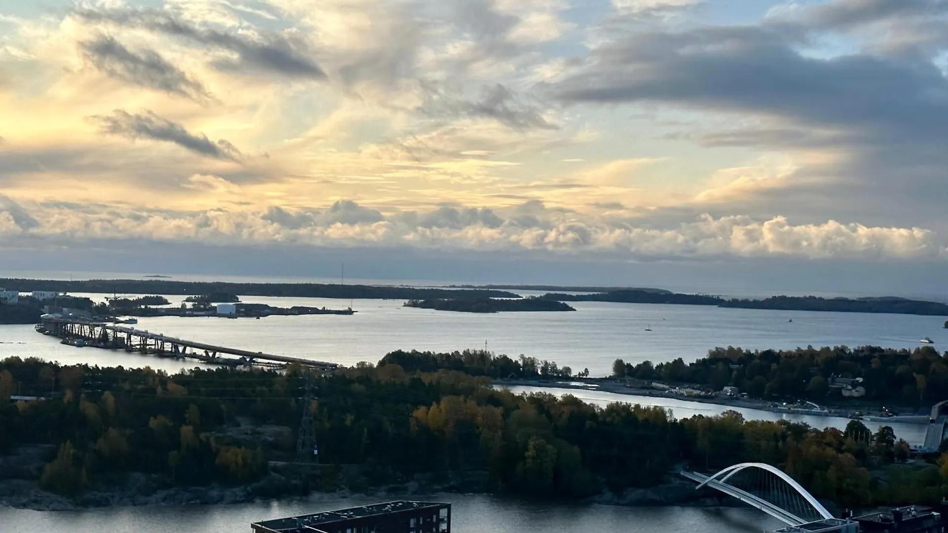 Luxury Skyscraper Apartment With Amazing View Over Helsinki